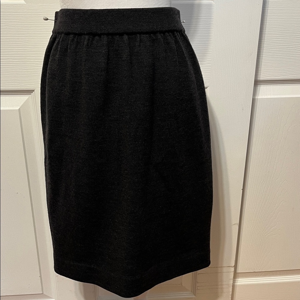 St. John Classic Black Pencil Skirt